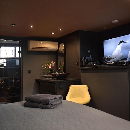 Hotel Euphrate Houseboat à Amsterdam Extérieur photo